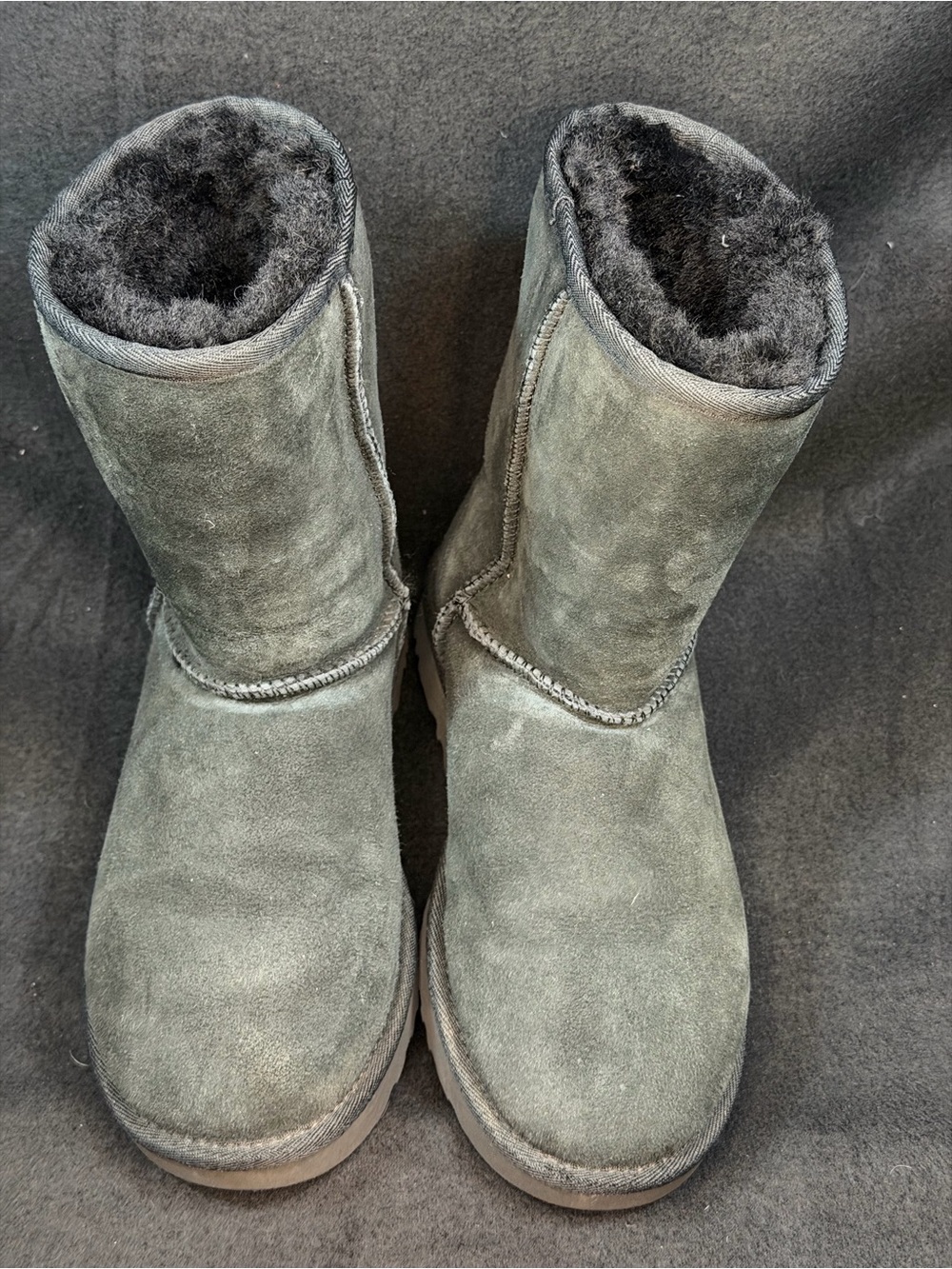 UGG Classic Short Suede Shearling Boots in Gray